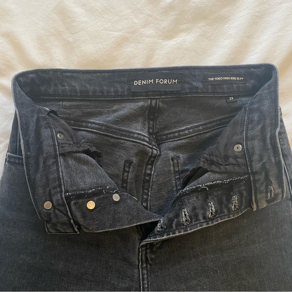 Aritzia-Denim Forum- The Yoko High Rise Slim - Picture 7 of 11